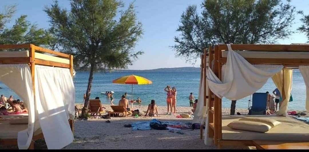 Apartmani Luis Kaštela 外观 照片