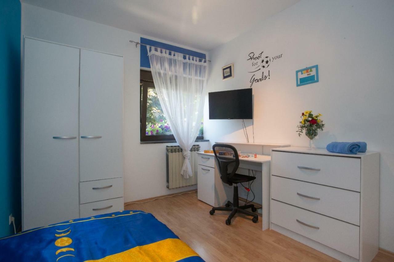 Apartmani Luis Kaštela 外观 照片