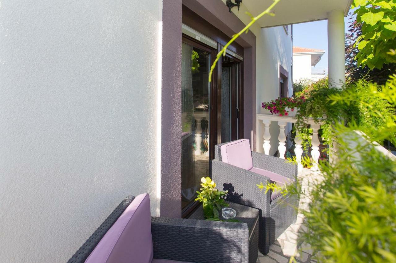 Apartmani Luis Kaštela 外观 照片