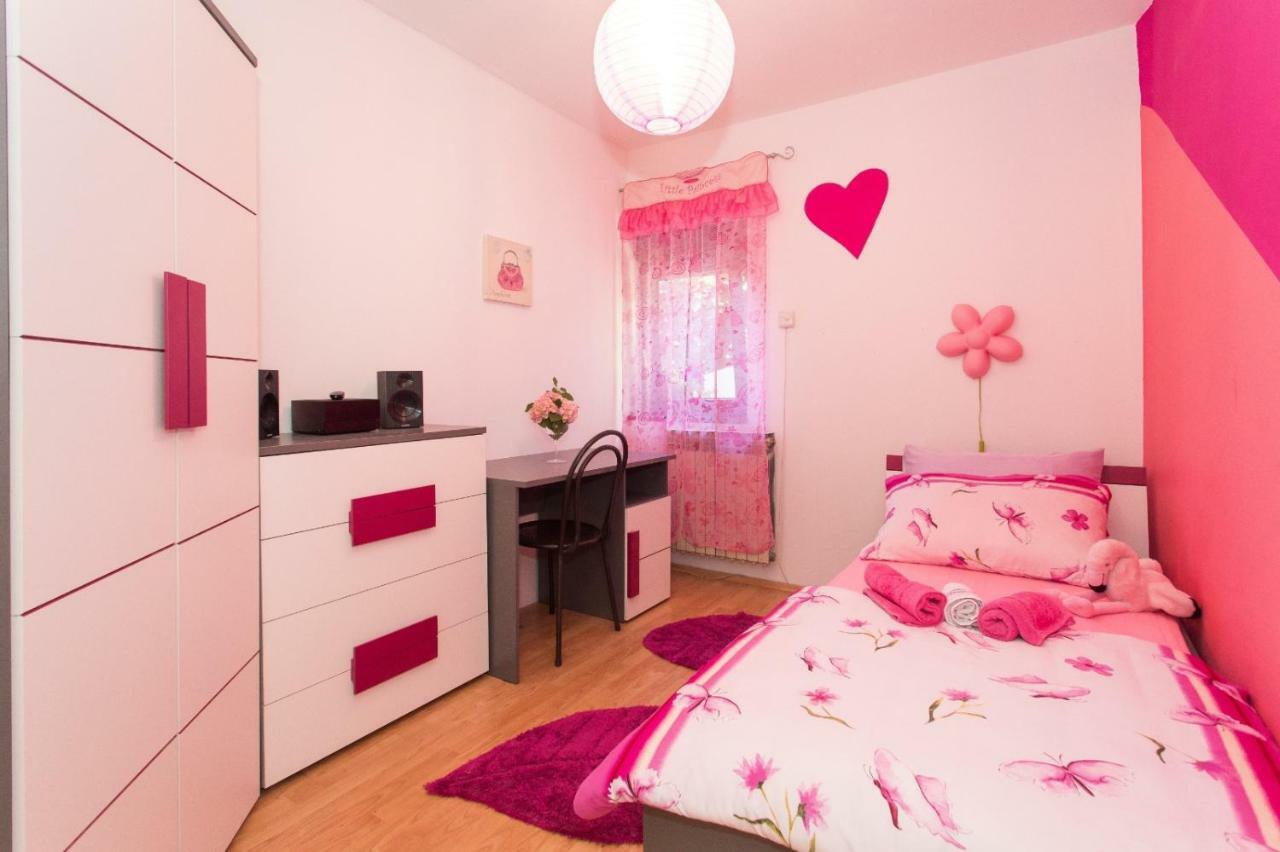Apartmani Luis Kaštela 外观 照片