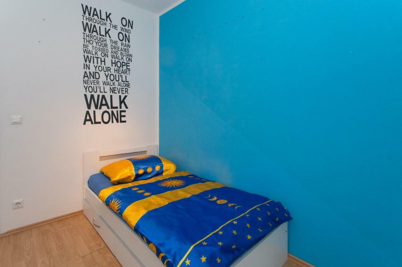 Apartmani Luis Kaštela 外观 照片
