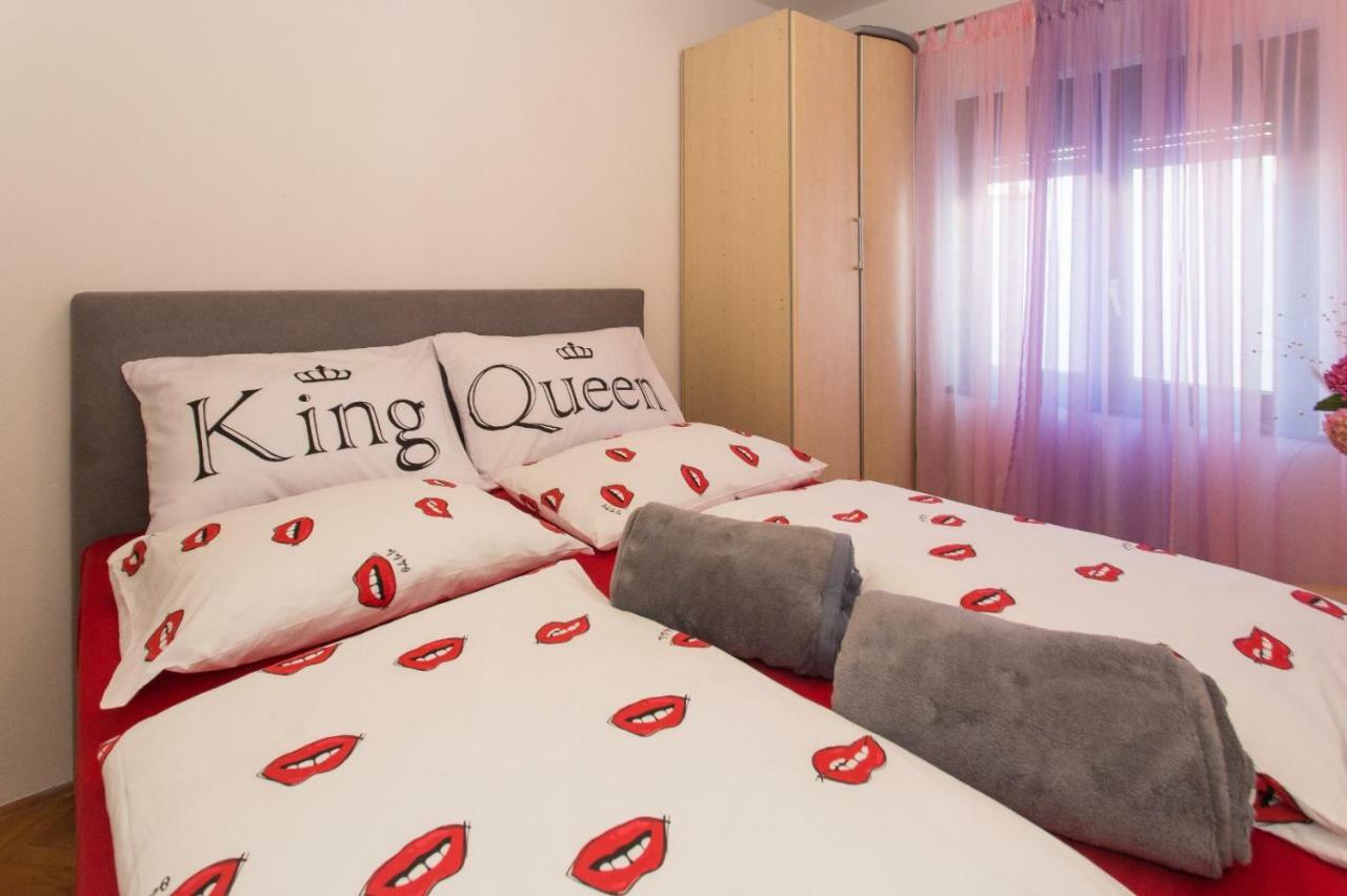 Apartmani Luis Kaštela 外观 照片