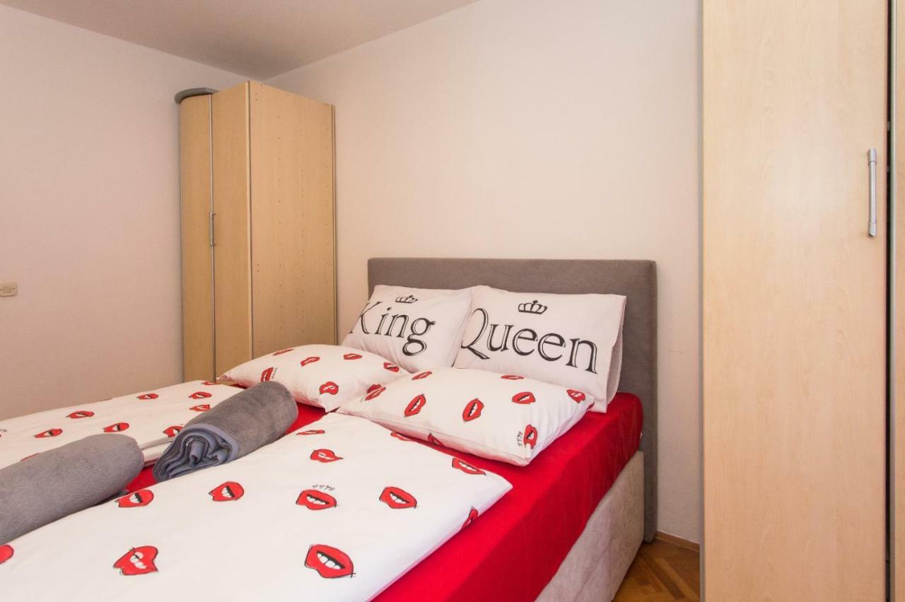 Apartmani Luis Kaštela 外观 照片